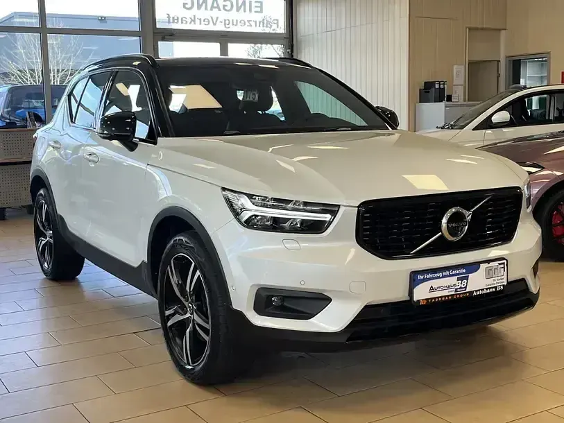 Gebraucht Volvo XC40 R-Design 197 PS (144 kW) 2021 Weiß SUV