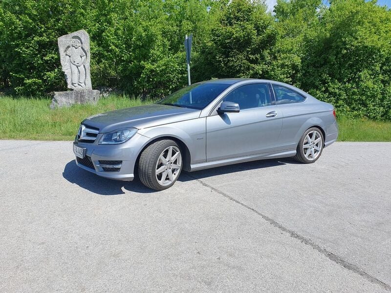Silber Gebraucht 2012 Mercedes C180 AMG Coupé | 7.600 € (Superpreis) - Bild 1/4