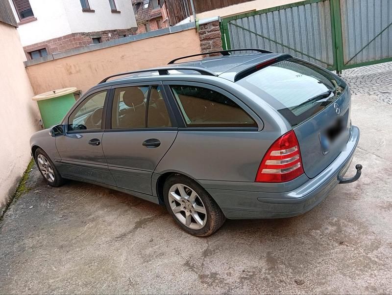 Gebraucht Mercedes C200 122 PS (89 kW) 2004 Grau Kombi