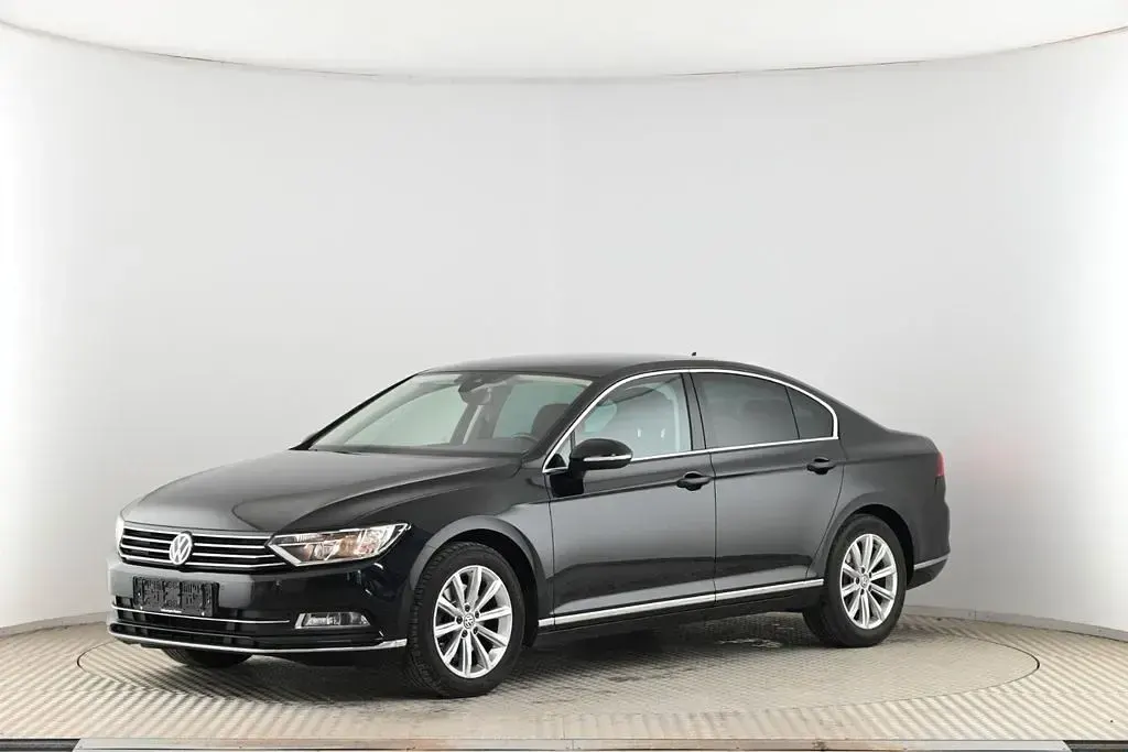 Gebraucht VW Passat Highline 150 PS (110 kW) 2019 Schwarz Limousine