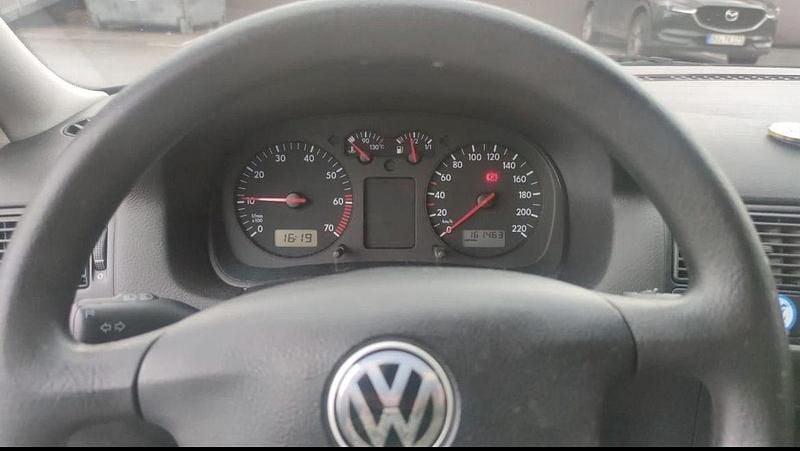 Blau Gebraucht 1999 VW Golf IV Kleinwagen | 1.200 € (Guter Preis) - Bild 1/4