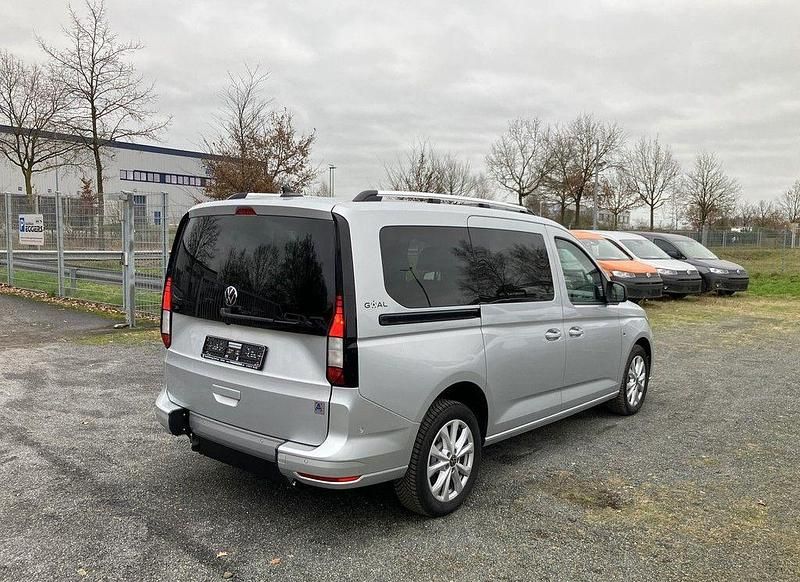 Gebraucht VW Caddy Maxi Goal 122 PS (89 kW) 2025 Silber Van / Kleinbus