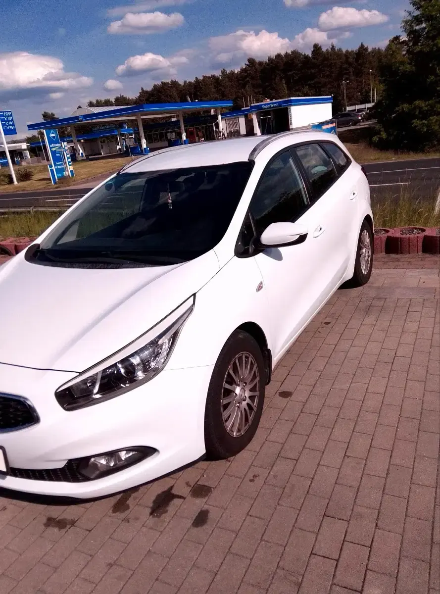 Gebraucht Kia Ceed 136 PS (100 kW) 2014 Weiß Kleinwagen