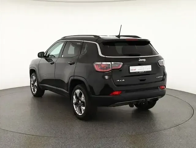 Second-hand Jeep Compass Limited 170 CP (125 kW) 2019 Negru SUV