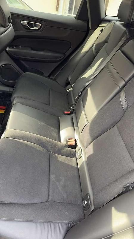 Gebraucht Volvo XC60 Momentum 190 PS (139 kW) 2020 SUV