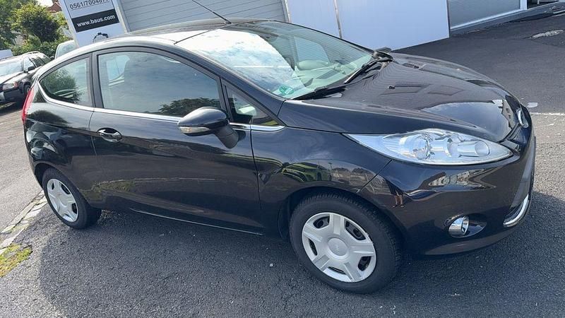 Schwarz Gebraucht 2010 Ford Fiesta Titanium Kleinwagen | 2.490 € (Superpreis) - Bild 1/4
