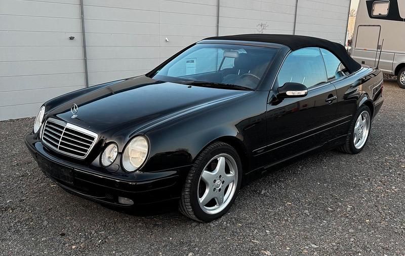Gebraucht Mercedes CLK320 Avantgarde 218 PS (160 kW) 2001 Schwarz Cabrio