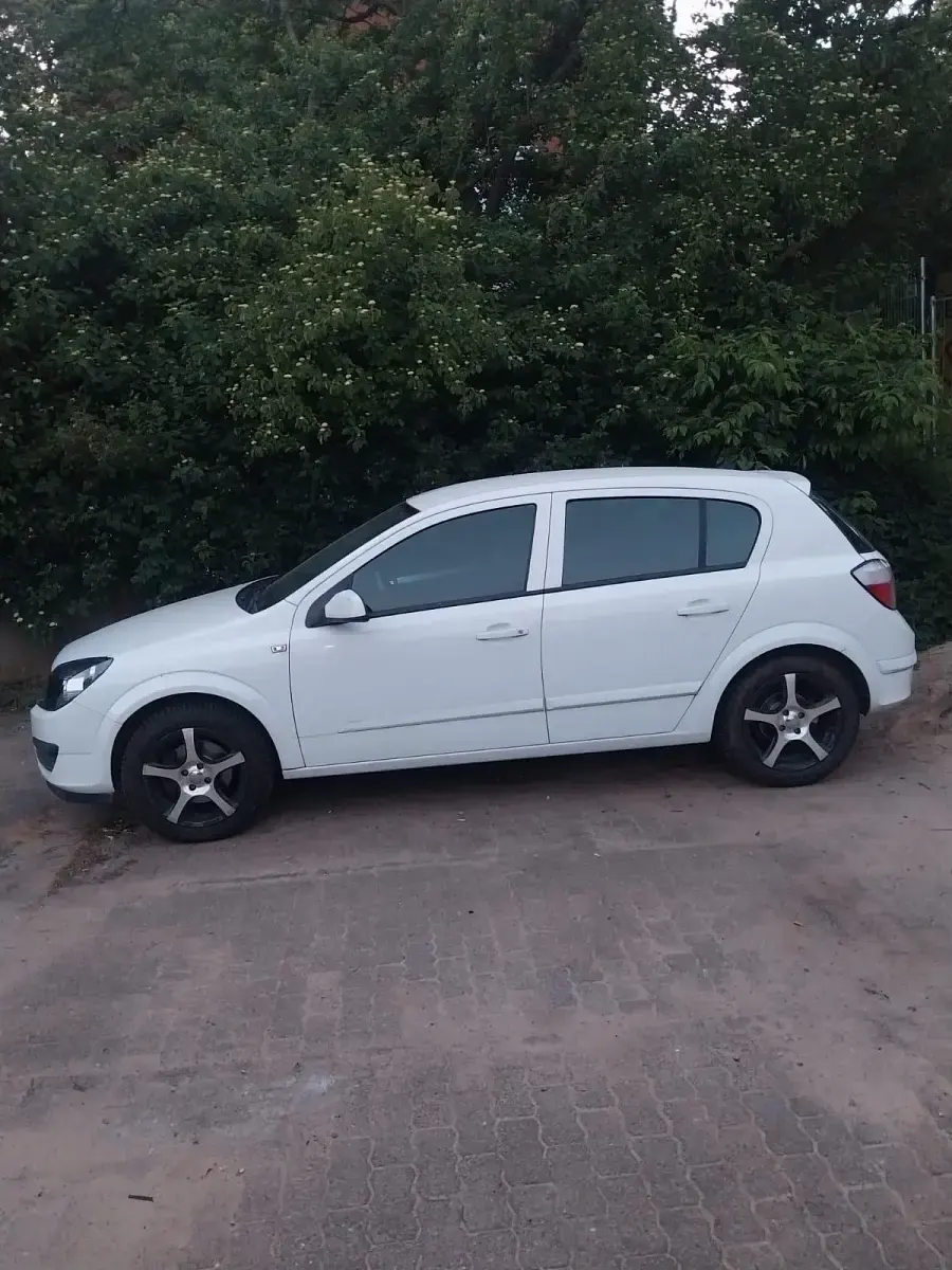 Gebraucht Opel Astra 90 PS (66 kW) 2006 Weiß Kleinwagen