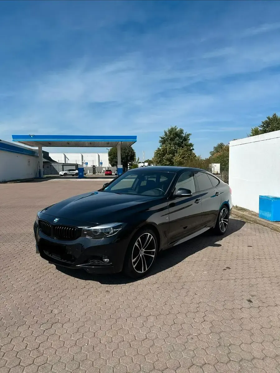 Gebraucht BMW 320 M Sport 184 PS (135 kW) 2019 Schwarz Limousine