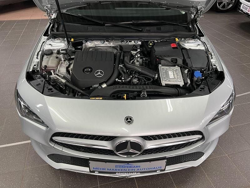 Gebraucht Mercedes CLA200 Progressive 163 PS (119 kW) 2021 Iridiumsilber Coupé