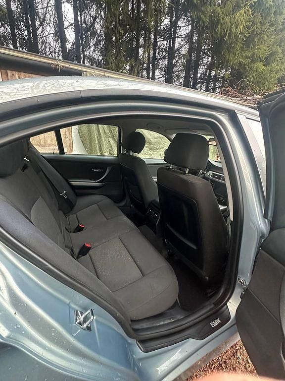 Gebraucht BMW 318 116 PS (85 kW) 2005 Grau Limousine