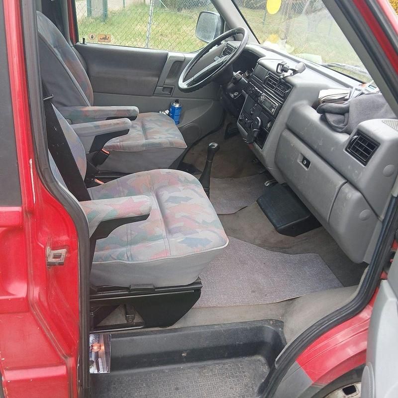 Gebraucht VW Multivan 68 PS (50 kW) 1994 Rot Van