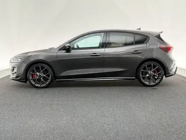 Gebraucht Ford Focus ST 280 PS (205 kW) 2023 Grau Limousine