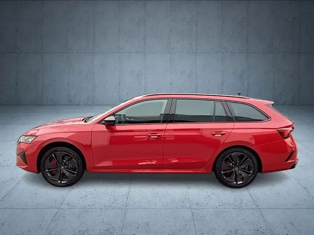 Neu Skoda Octavia RS 265 PS (194 kW) 2026 Velvetrot metallic Kombi