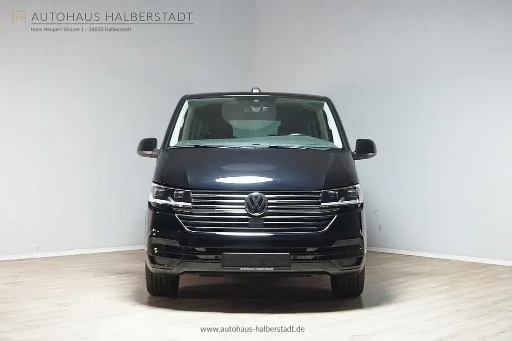 Gebraucht VW Multivan 204 PS (150 kW) 2023 Schwarz Van / Kleinbus