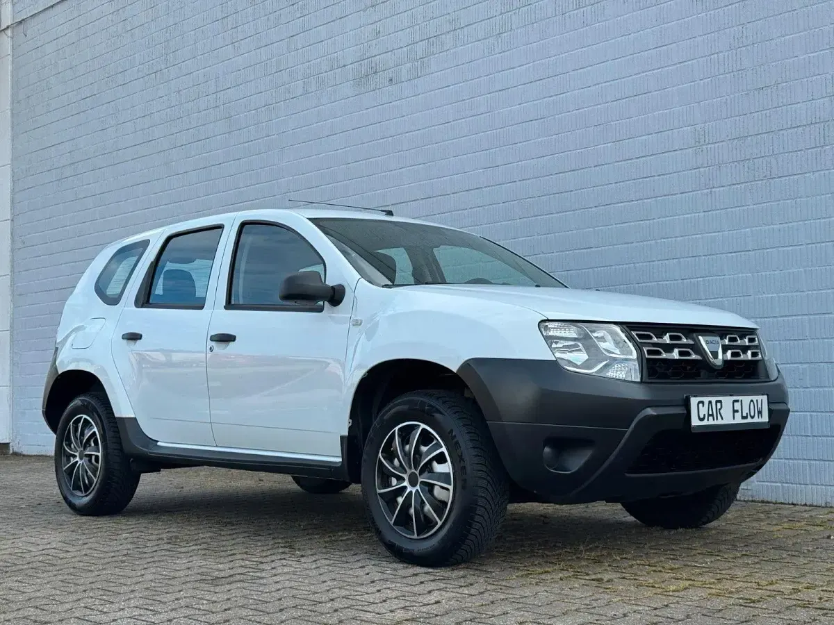 Gebraucht Dacia Duster Essentiel 114 PS (83 kW) 2017 Weiß SUV