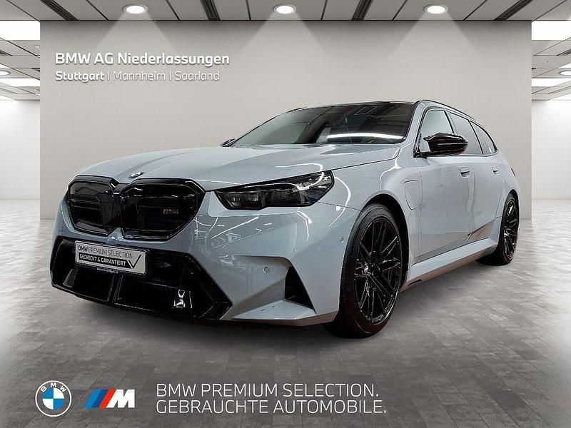 Grau Gebraucht 2025 BMW M5 Sport Line Kombi | 126.901 € (Fairer Preis) - Bild 1/4