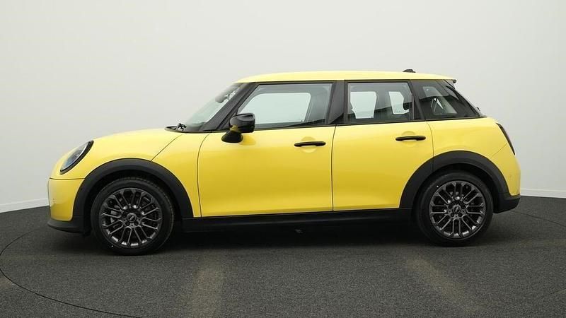 Gebraucht Mini Cooper Classic 156 PS (114 kW) 2024 Gelb Kleinwagen