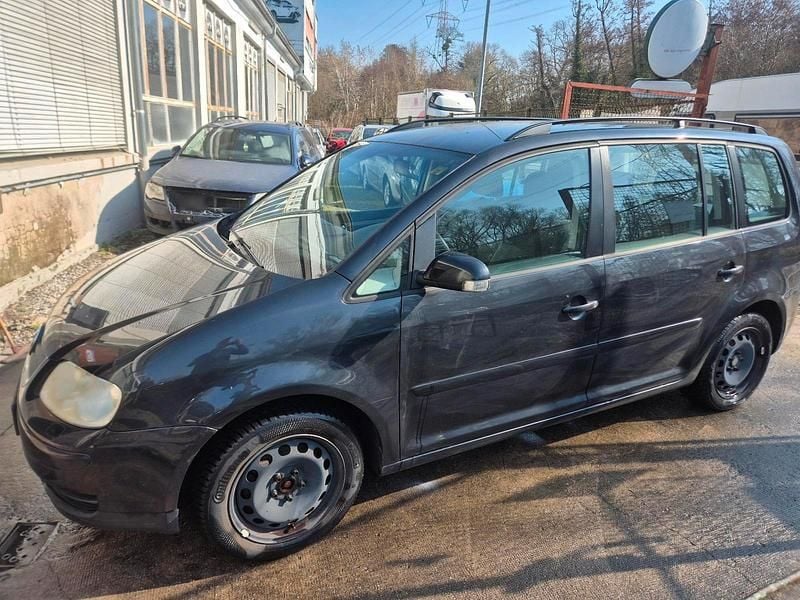 Gebraucht VW Touran 116 PS (85 kW) 2003 Schwarz Van / Kleinbus