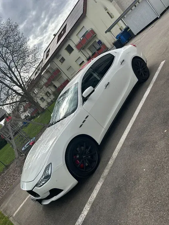 Gebraucht Maserati Ghibli 275 PS (202 kW) 2015 Weiß Limousine