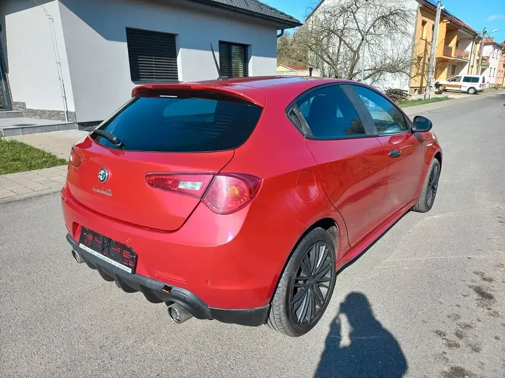 Gebraucht Alfa Romeo Giulietta Sprint 105 PS (77 kW) 2015 Rot Kleinwagen