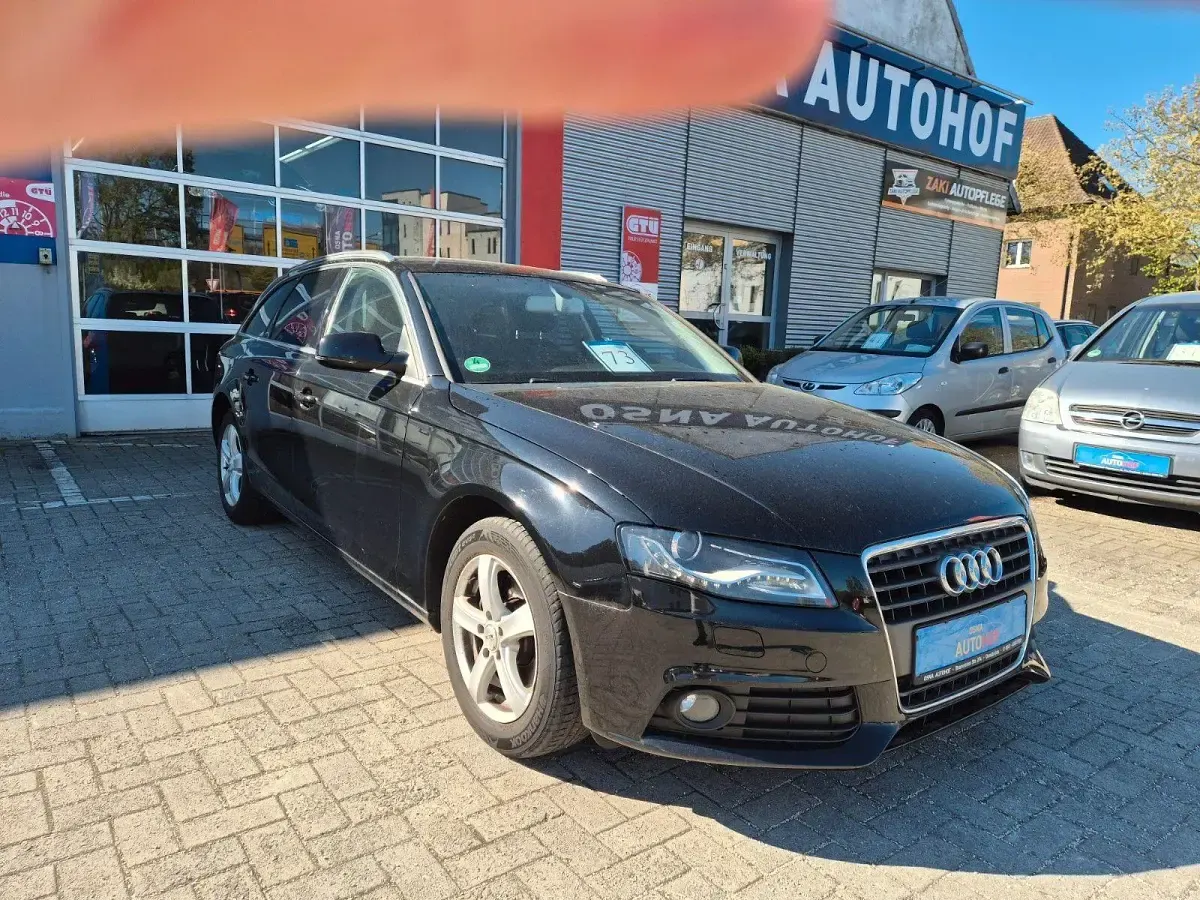 Gebraucht Audi A4 Attraction 143 PS (105 kW) 2011 Schwarz Kombi
