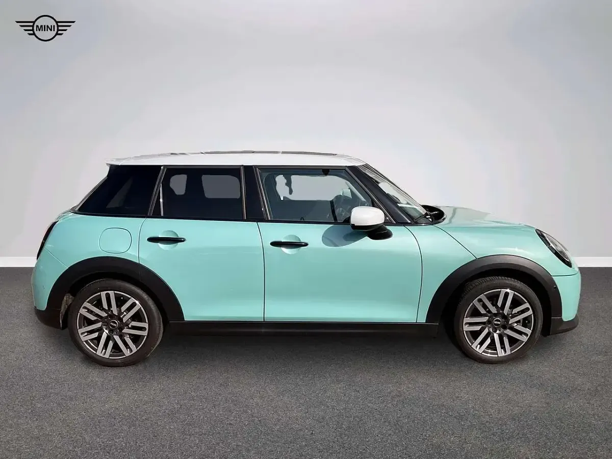 Second-hand Mini Cooper S Classic 204 CP (150 kW) 2025 Verde Hatchback