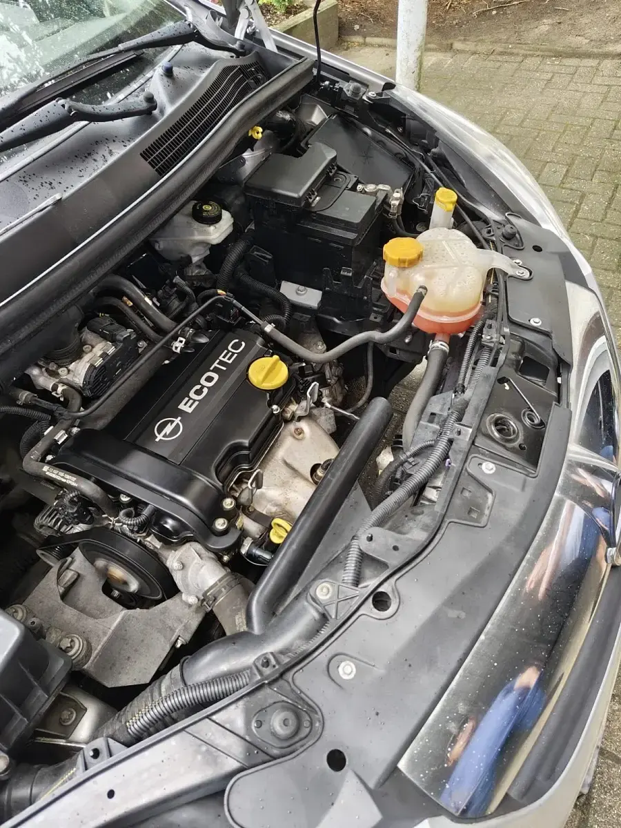 Gebraucht Opel Corsa 60 PS (44 kW) 2009 Grau Kleinwagen