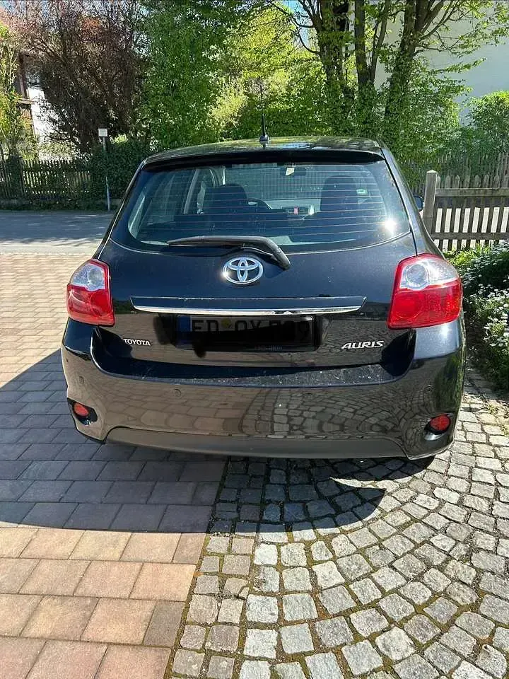 Gebraucht Toyota Auris 99 PS (72 kW) 2010 Schwarz Kleinwagen