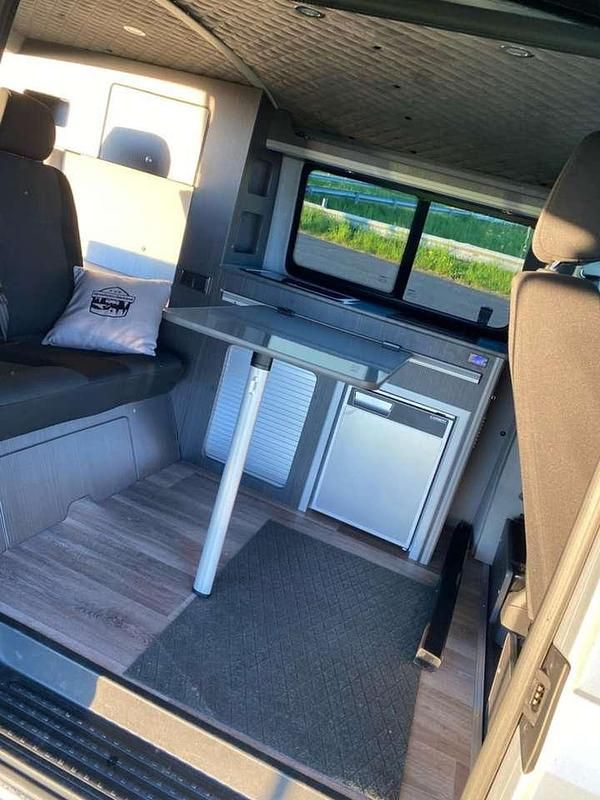 Gebraucht VW Transporter 102 PS (75 kW) 2019 Silber Van