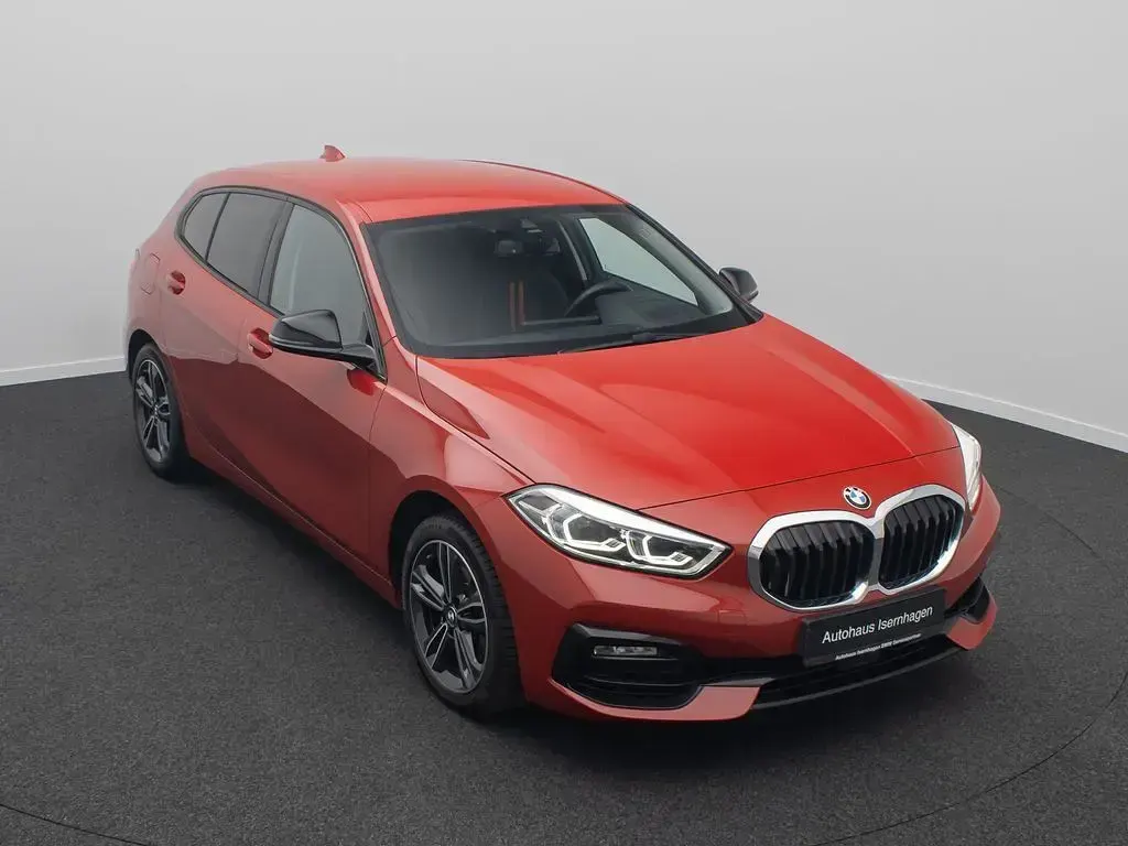 Gebraucht BMW 118 Sport Line 150 PS (110 kW) 2020 Rot Kleinwagen