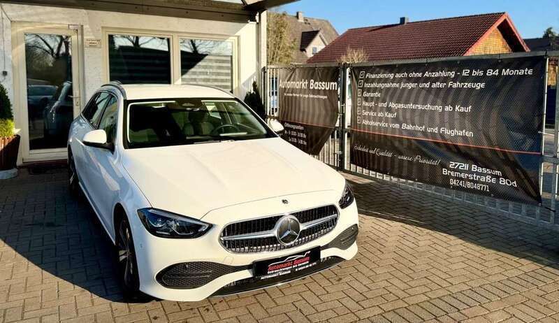 Weiß Gebraucht 2021 Mercedes C220 Avantgarde Kombi | 25.699 € (Guter Preis) - Bild 1/3
