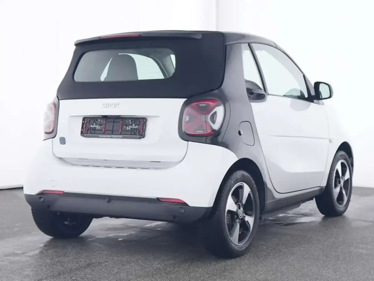 Gebraucht Smart ForTwo Electric Drive 60 kW (82 PS) 2024 Weiß Cabrio