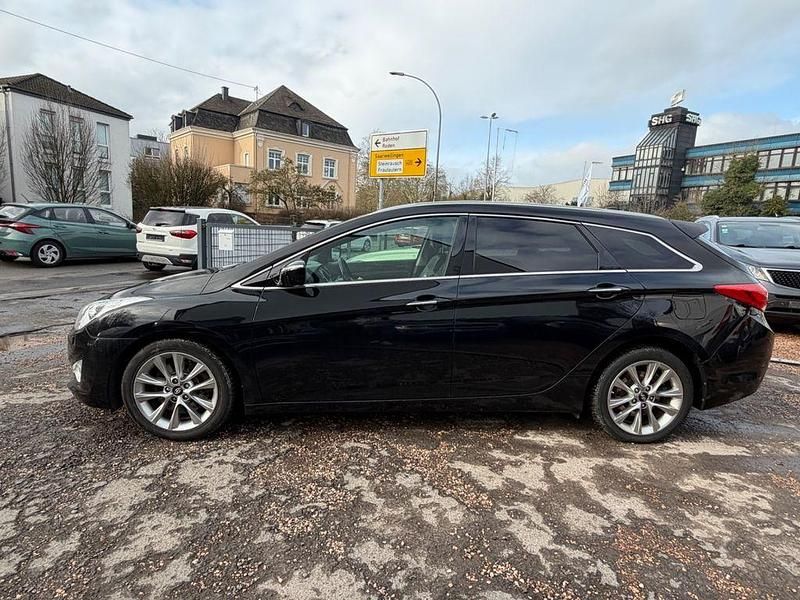 Gebraucht Hyundai i40 Premium 136 PS (100 kW) 2014 Schwarz Kombi