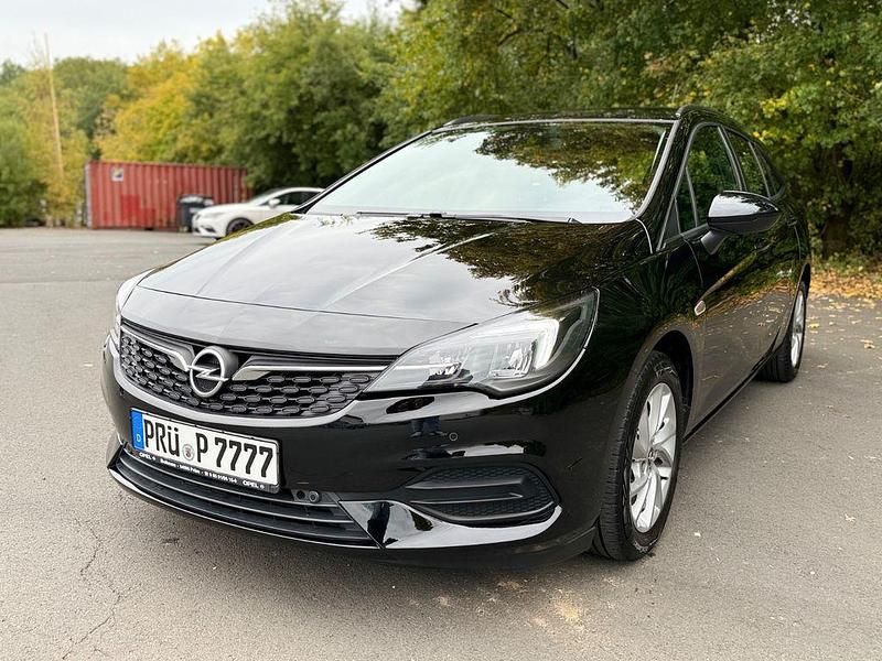Schwarz Gebraucht 2022 Opel Astra Design & Tech Kombi | 12.900 € (Superpreis) - Bild 1/4