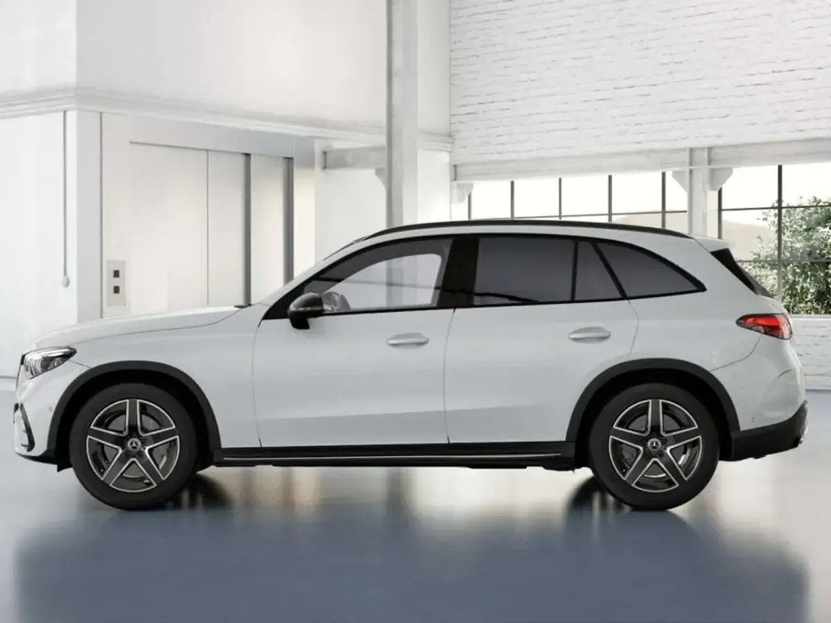 Gebraucht Mercedes GLC450 AMG 367 PS (269 kW) 2025 Weiss manufaktur lack manufakt SUV