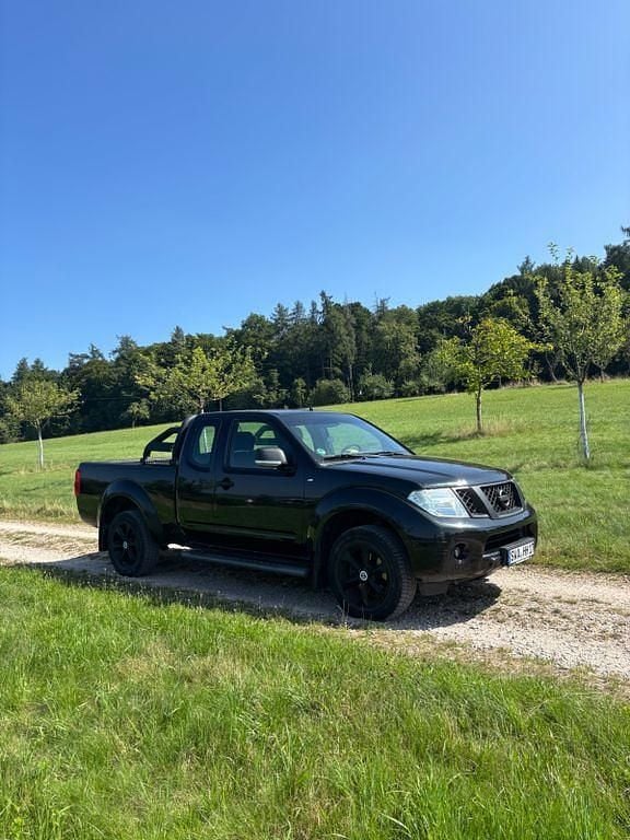 Schwarz Gebraucht 2015 Nissan Navara Abholung | 11.500 € (Fairer Preis) - Bild 1/4