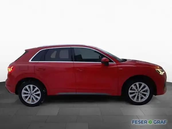 Gebraucht Audi Q3 Ambiente 150 PS (110 kW) 2022 Tangorot metallic SUV