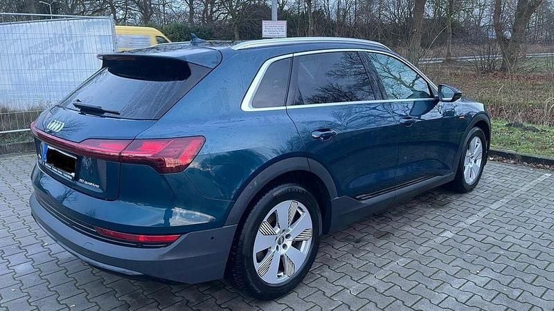 Gebraucht Audi e-tron Ambiente 230 kW (313 PS) 2020 Blau SUV