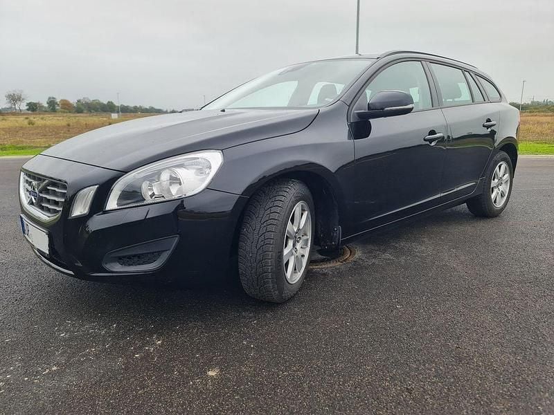 Schwarz Gebraucht 2012 Volvo V60 Kombi | 4.490 € (Fairer Preis) - Bild 1/4