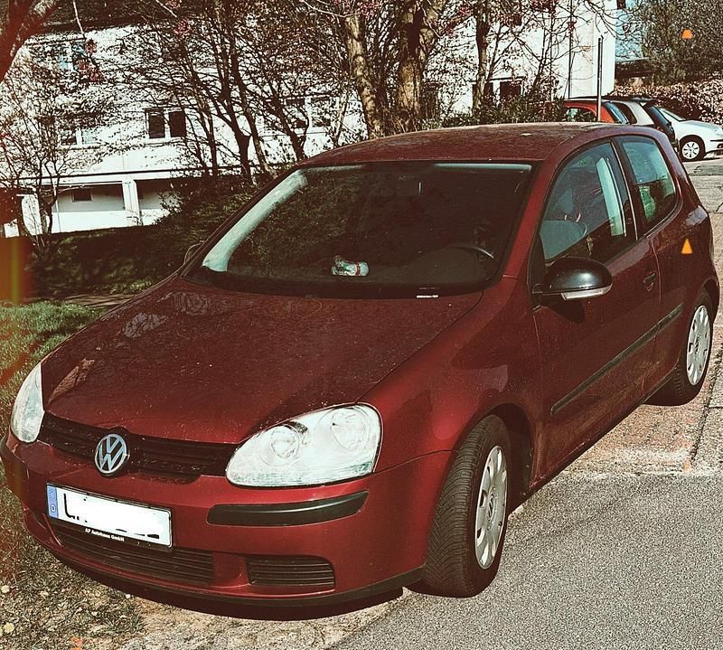 Rot Gebraucht 2005 VW Golf V Limousine | 3.100 € (Fairer Preis) - Bild 1/4