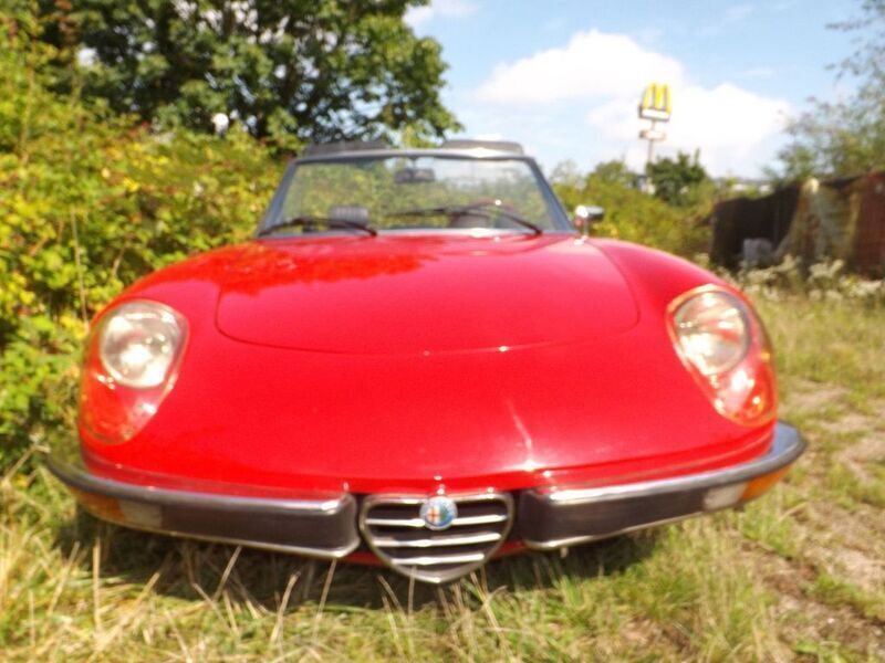 Gebraucht Alfa Romeo Spider 126 PS (92 kW) 1976 Rot Cabrio