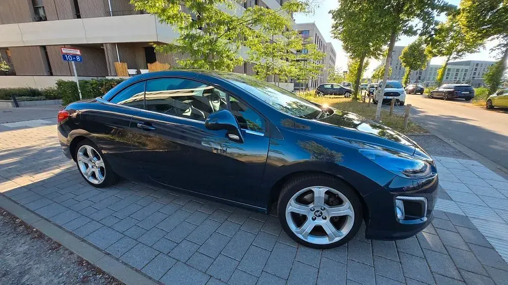 Gebraucht Peugeot 308 CC Active 156 PS (114 kW) 2013 Schwarz Cabrio