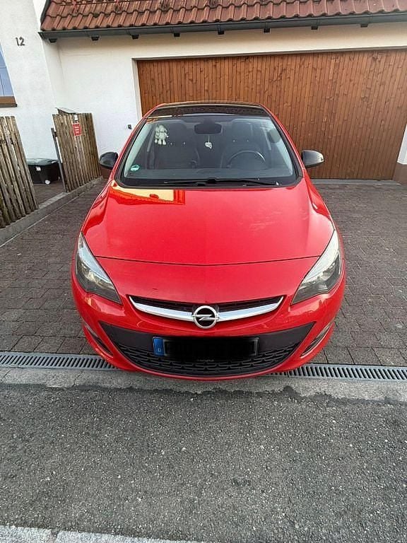 Gebraucht Opel Astra 116 PS (85 kW) 2014 Rot Limousine