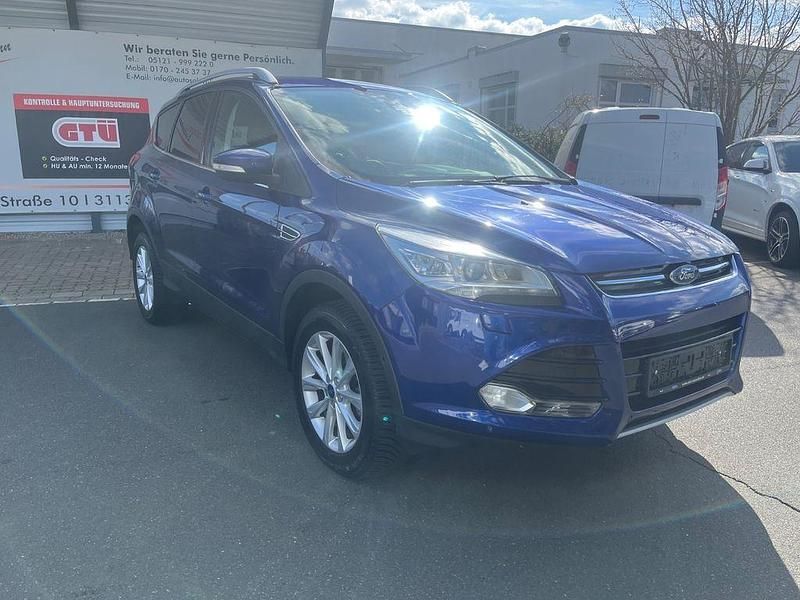 Gebraucht Ford Kuga Titanium 150 PS (110 kW) 2016 Blau SUV