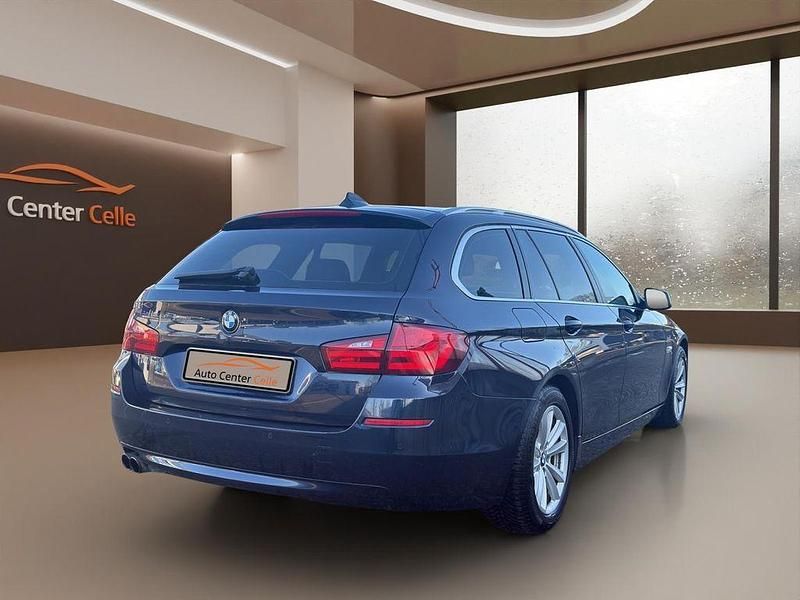 Gebraucht BMW 523 Sport Line 204 PS (150 kW) 2011 Blau Kombi