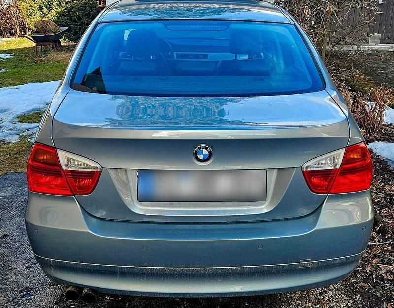 Gebraucht BMW 325 218 PS (160 kW) 2007 Andere farben Limousine