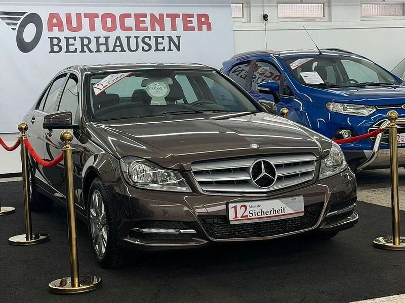 Gebraucht Mercedes C180 156 PS (114 kW) 2012 Braun Limousine