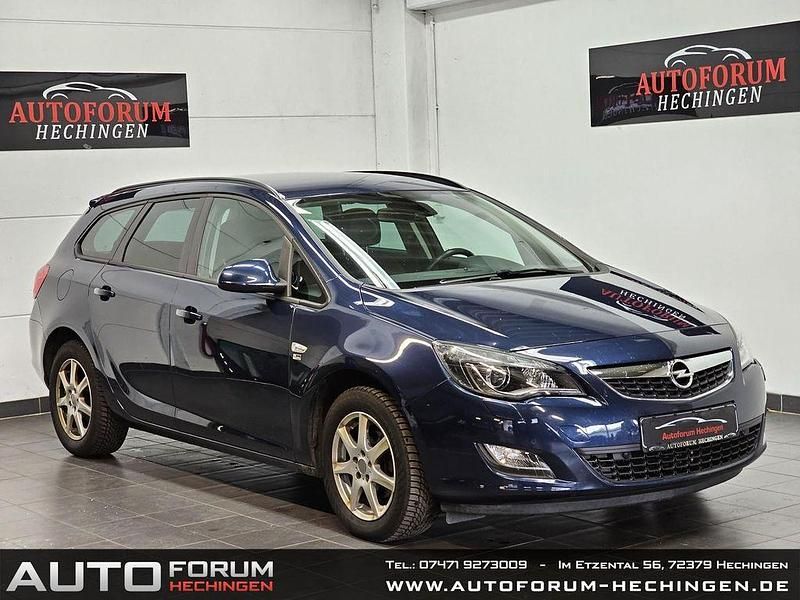 Blau Gebraucht 2012 Opel Astra Kombi | 6.450 € (Fairer Preis) - Bild 1/4