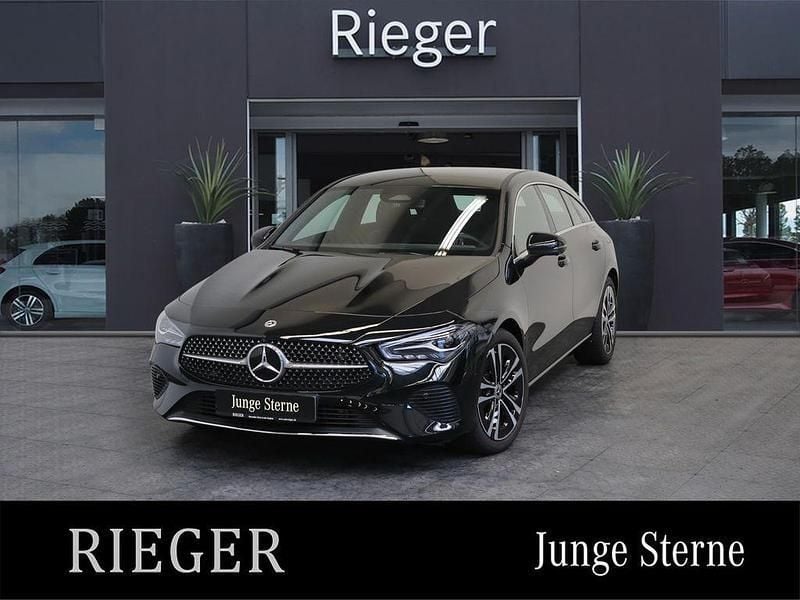 Black metallic Gebraucht 2024 Mercedes CLA180 Shooting Brake Progressive Kombi | 32.449 € (Teuer) - Bild 1/4